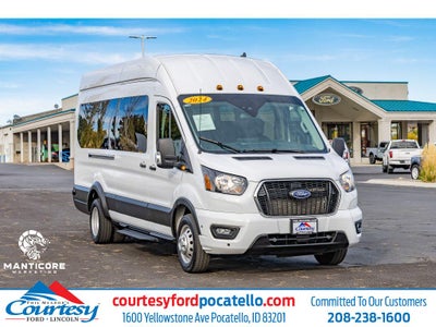 2024 Ford Transit Wagon XLT