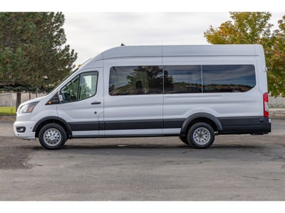 2024 Ford Transit Wagon XLT