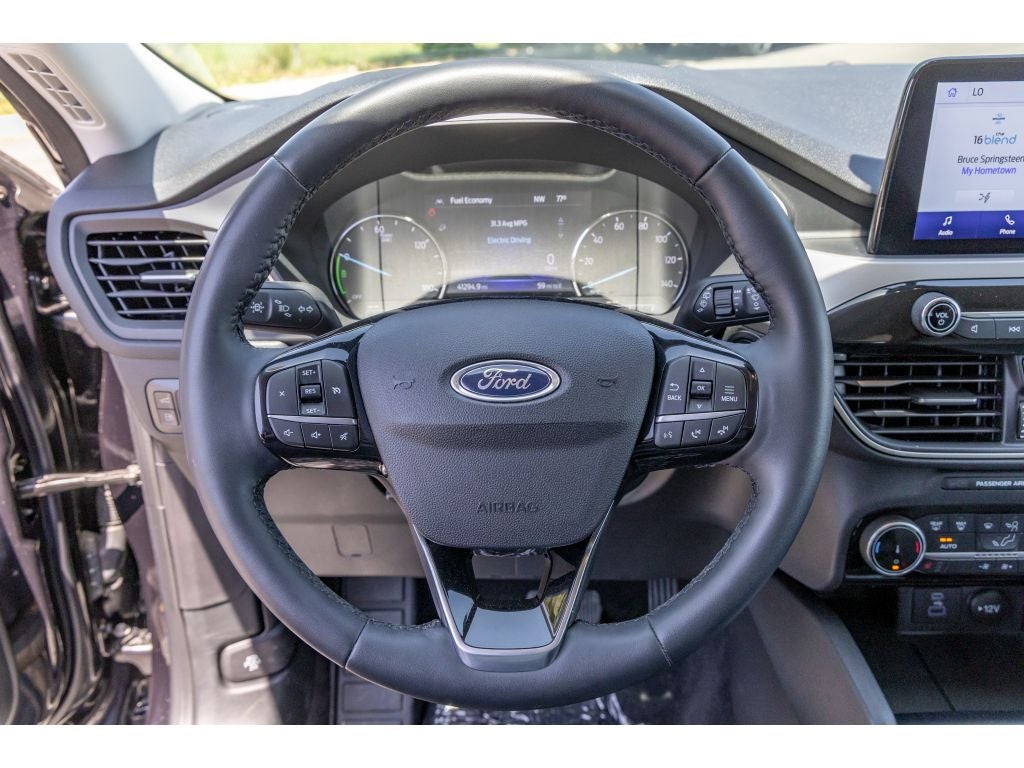 2022 Ford Escape Hybrid SE FHEV