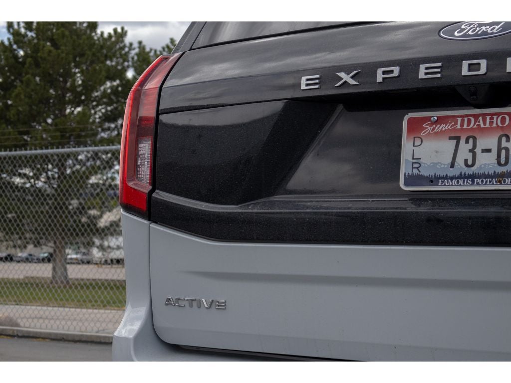 2025 Ford Expedition MAX Active