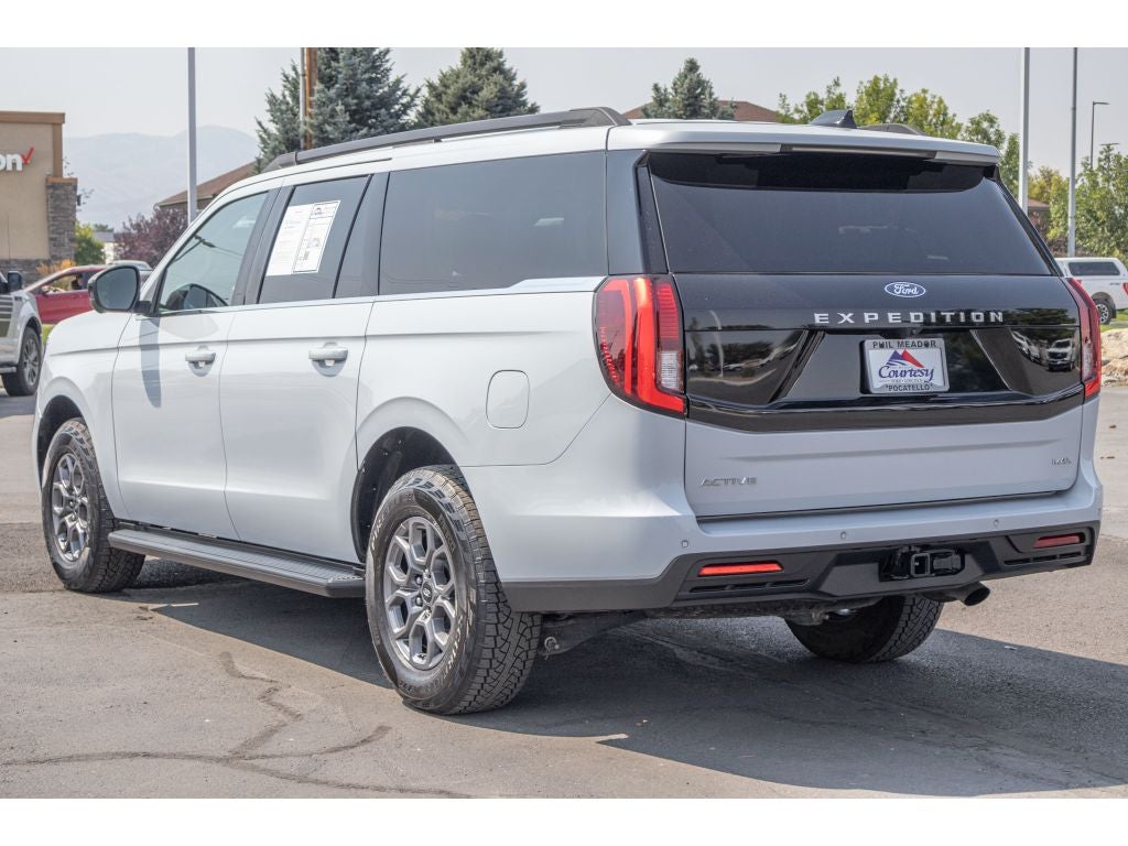 2025 Ford Expedition MAX Active