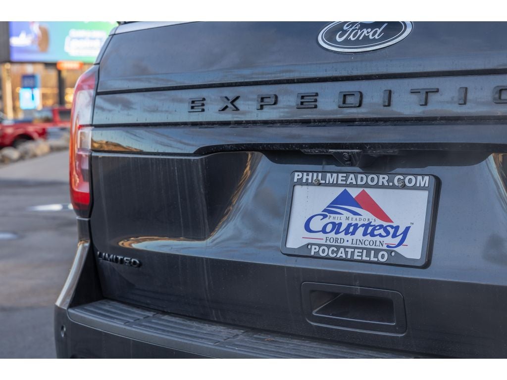 2022 Ford Expedition MAX Limited Stealth Edition