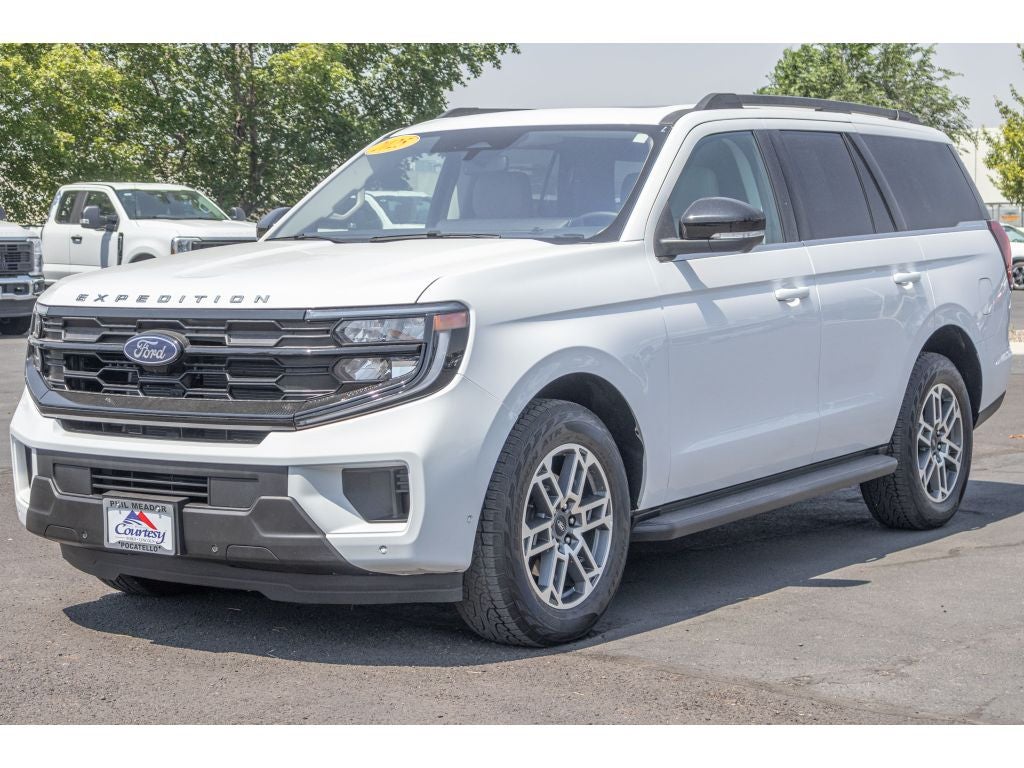 2025 Ford Expedition Active