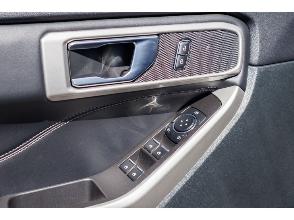 2024 Ford Explorer XLT 202A Package
