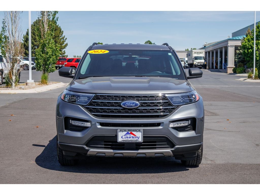 2024 Ford Explorer XLT 202A Package