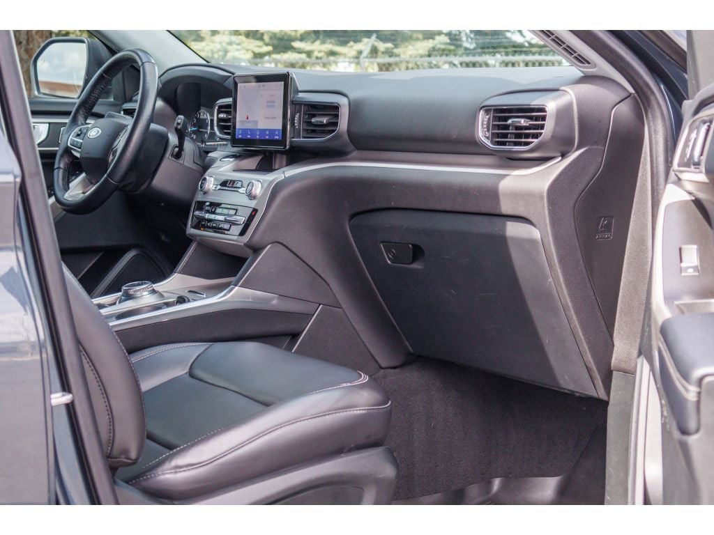 2022 Ford Explorer XLT 202A Package
