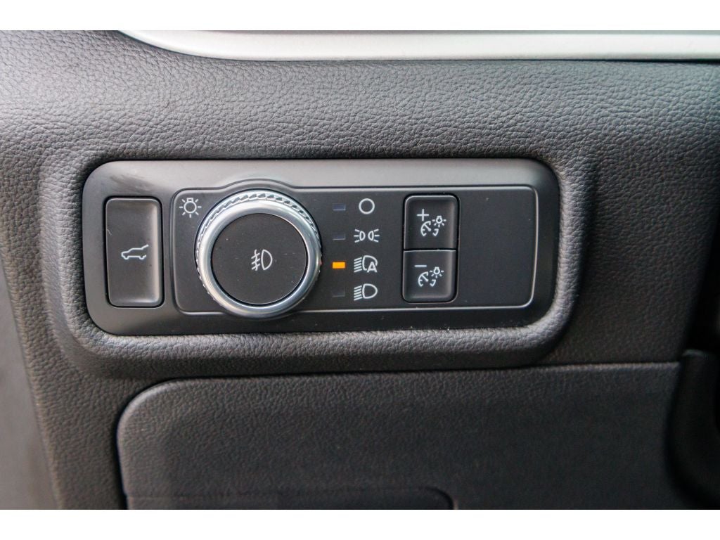 2022 Ford Explorer XLT 202A Package