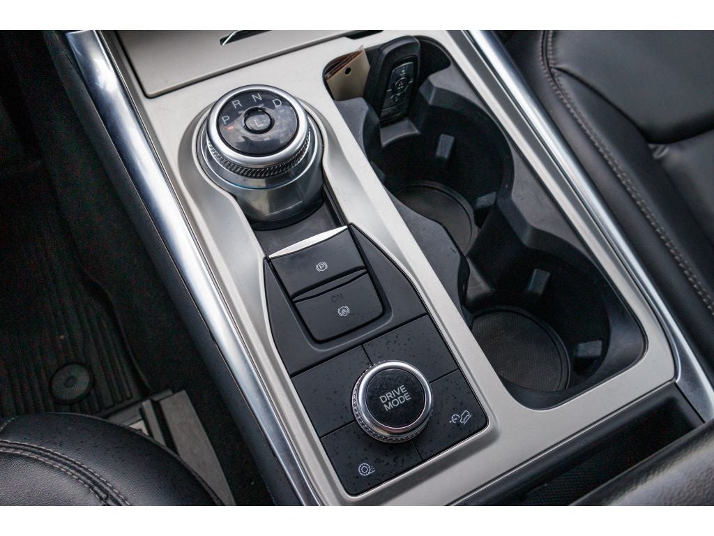 2022 Ford Explorer XLT 202A Package