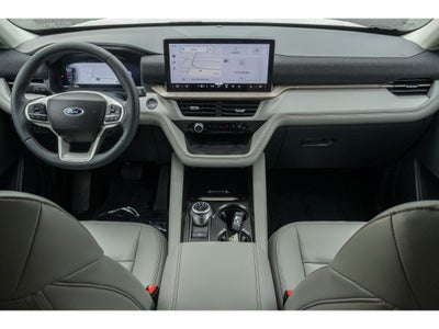 2025 Ford Explorer Active Comfort Package