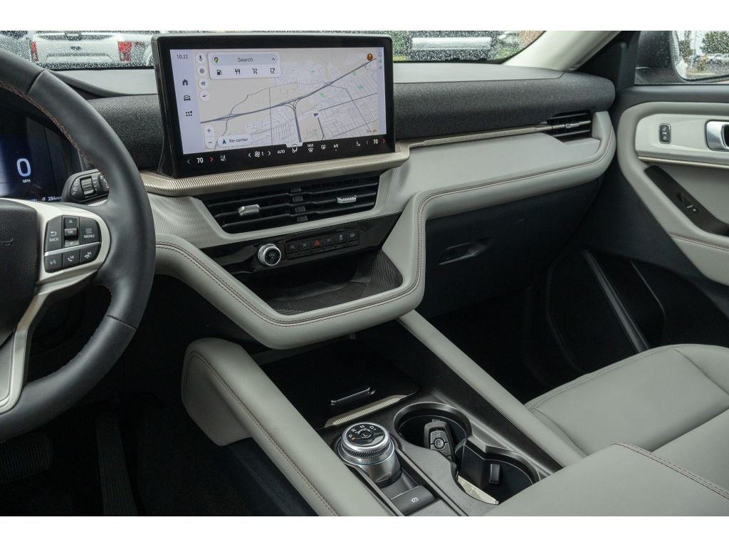 2025 Ford Explorer Active Comfort Package