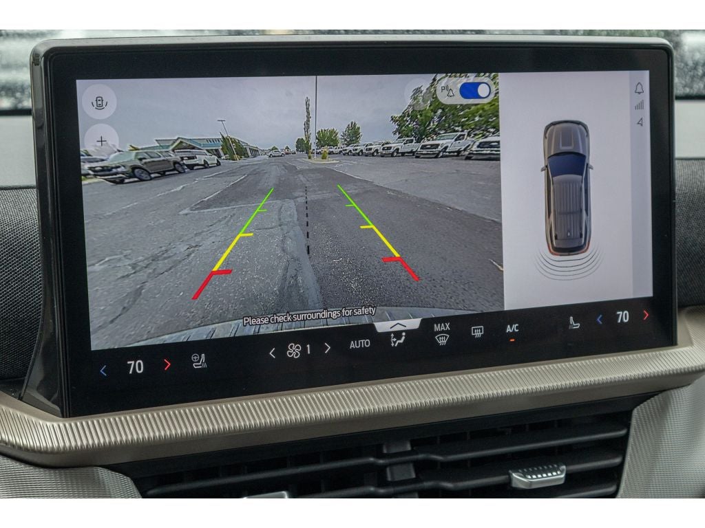 2025 Ford Explorer Active Comfort Package