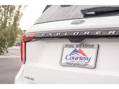 2025 Ford Explorer Active Comfort Package