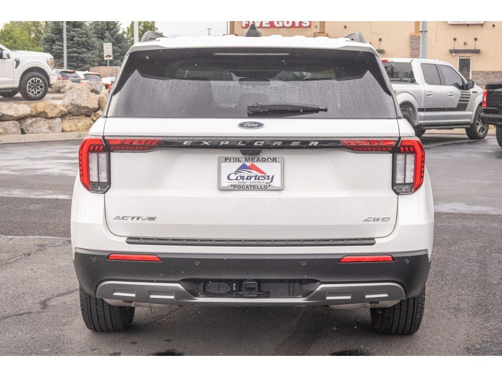 2025 Ford Explorer Active Comfort Package