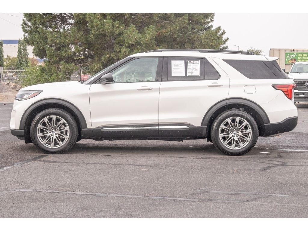 2025 Ford Explorer Active Comfort Package