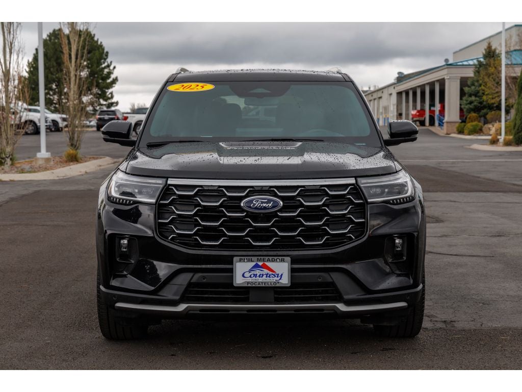 2025 Ford Explorer Platinum