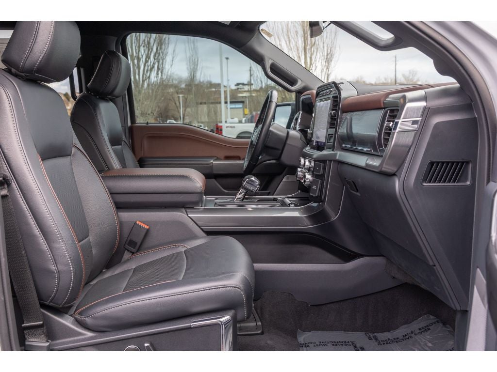 2023 Ford F-150 Lariat 5.0 liter V-8