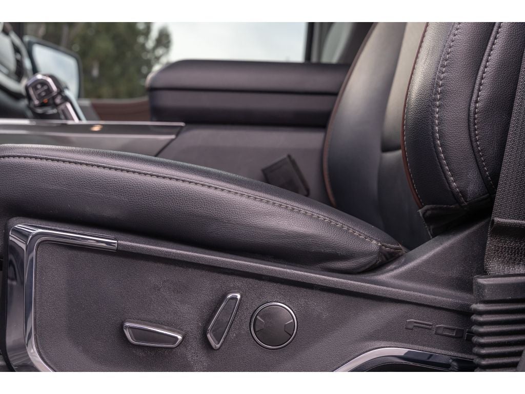 2023 Ford F-150 Lariat 5.0 liter V-8