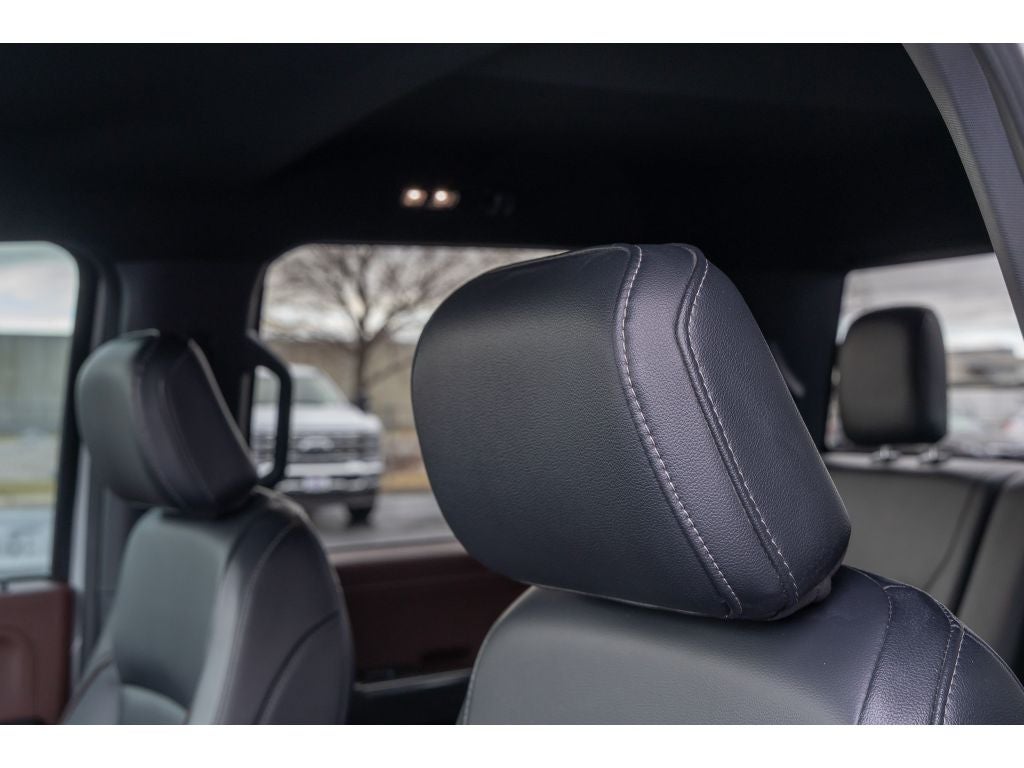 2023 Ford F-150 Lariat 5.0 liter V-8