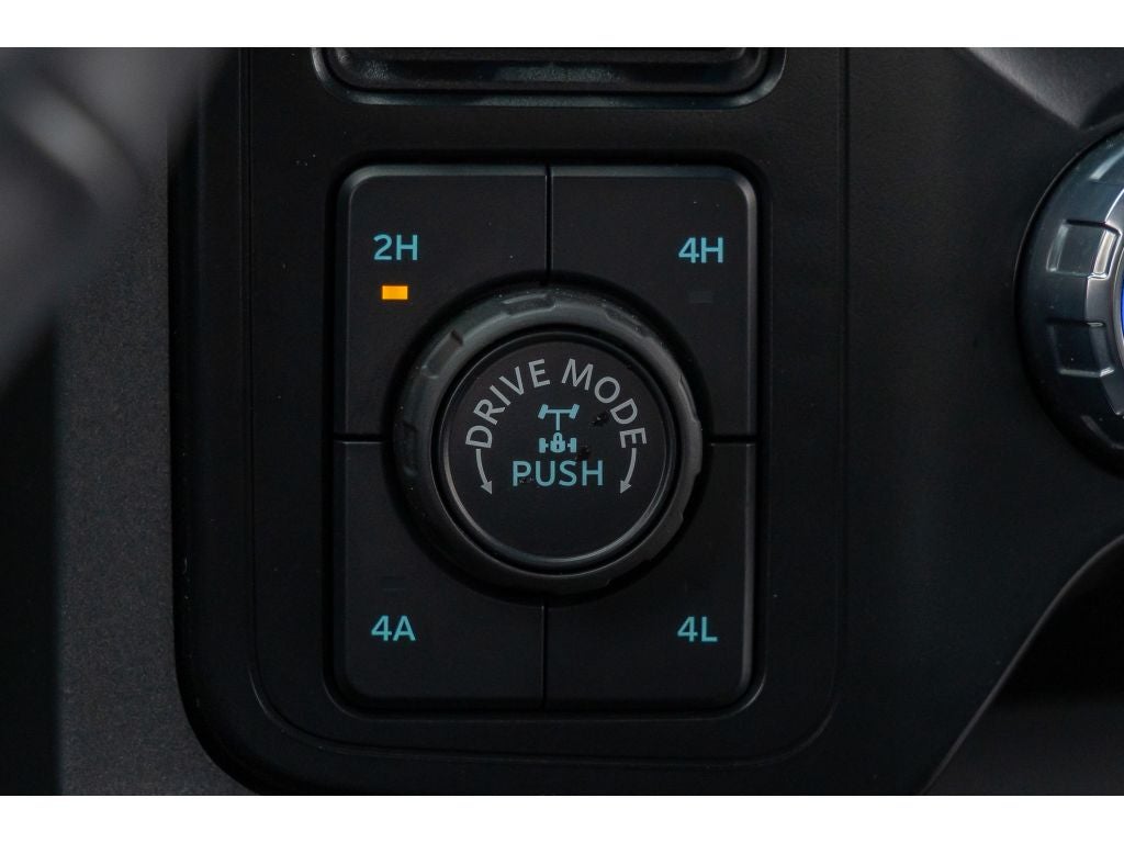 2023 Ford F-150 Lariat 5.0 liter V-8