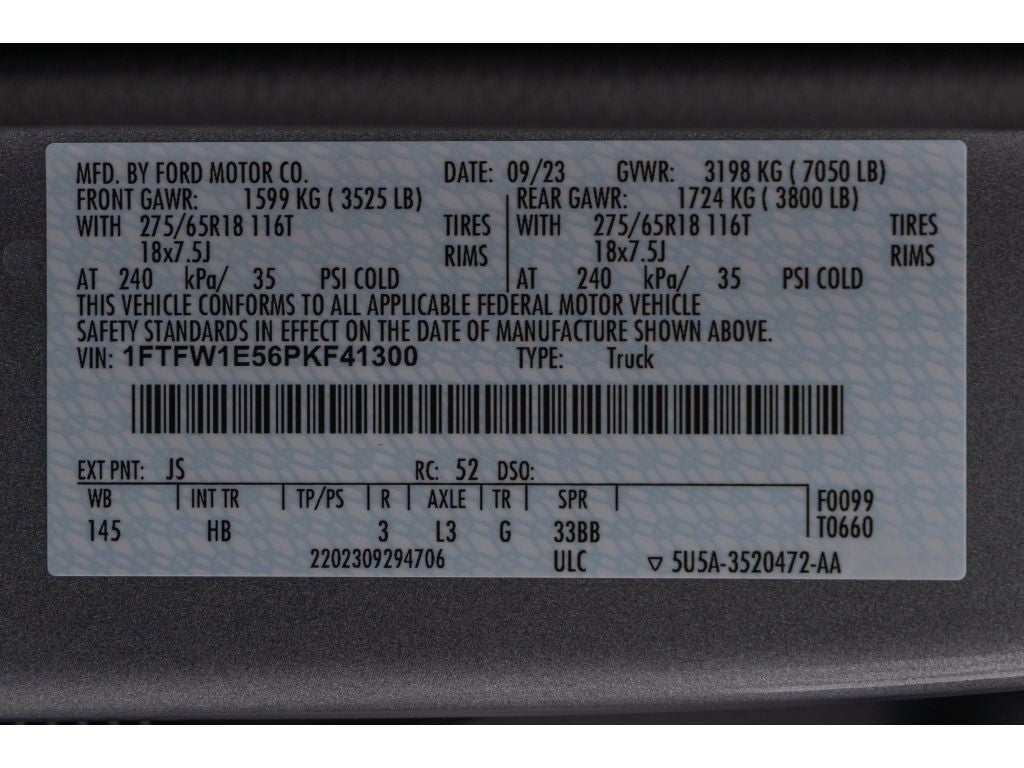 2023 Ford F-150 Lariat 5.0 liter V-8