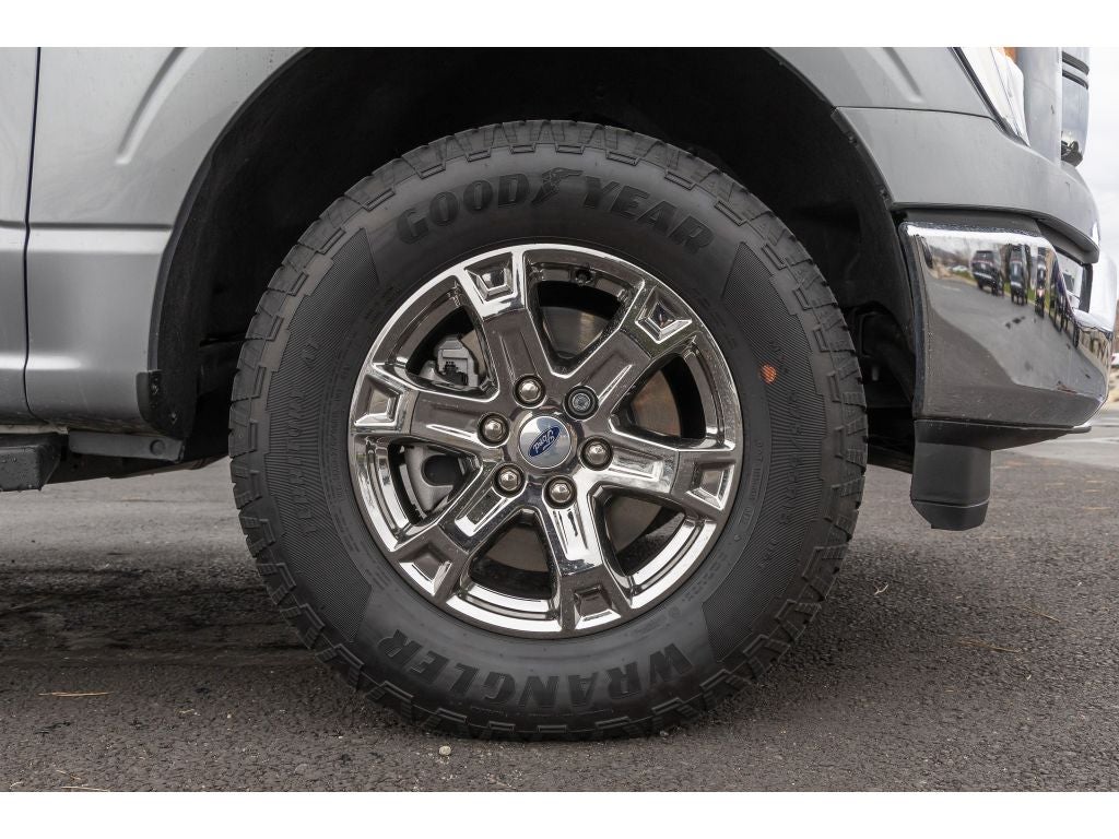 2023 Ford F-150 Lariat 5.0 liter V-8