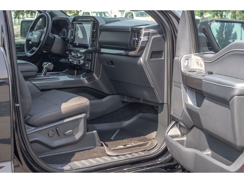 2023 Ford F-150 XLT 5.0 Liter V-8