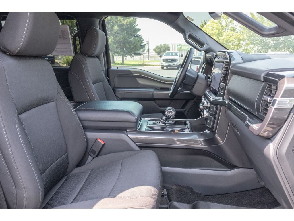 2023 Ford F-150 XLT 5.0 Liter V-8