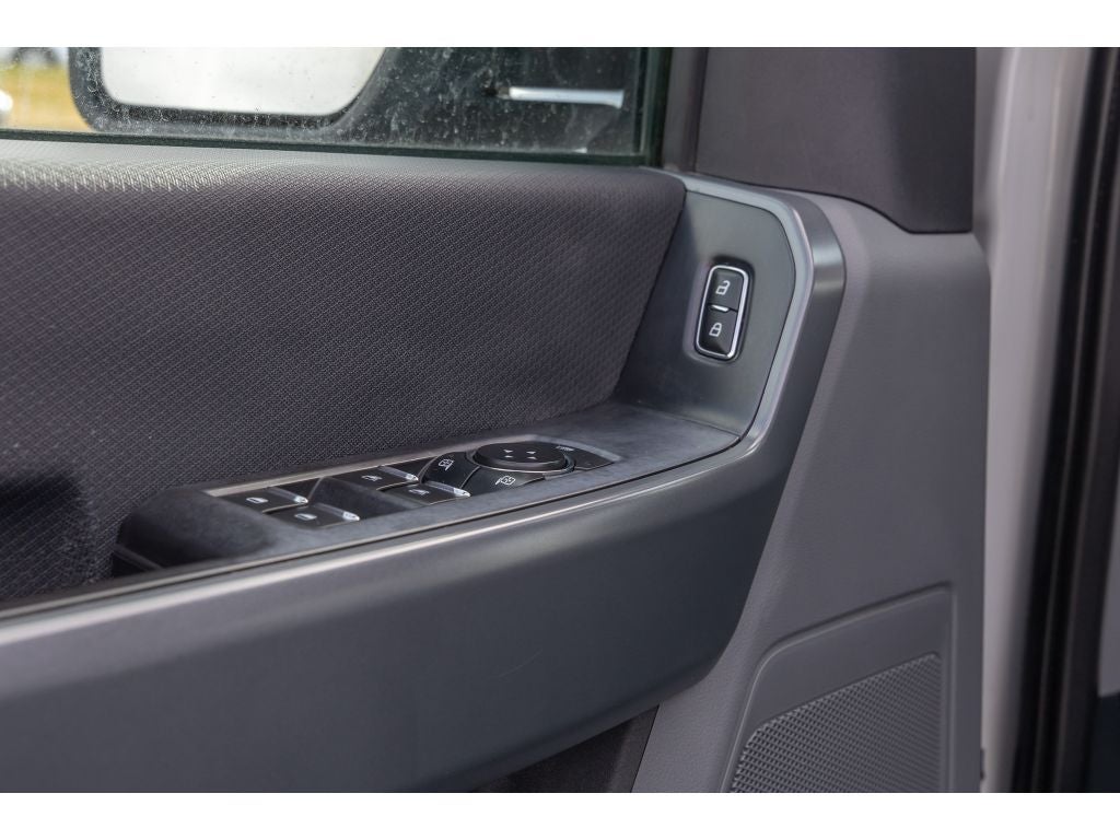 2023 Ford F-150 XLT 5.0 Liter V-8