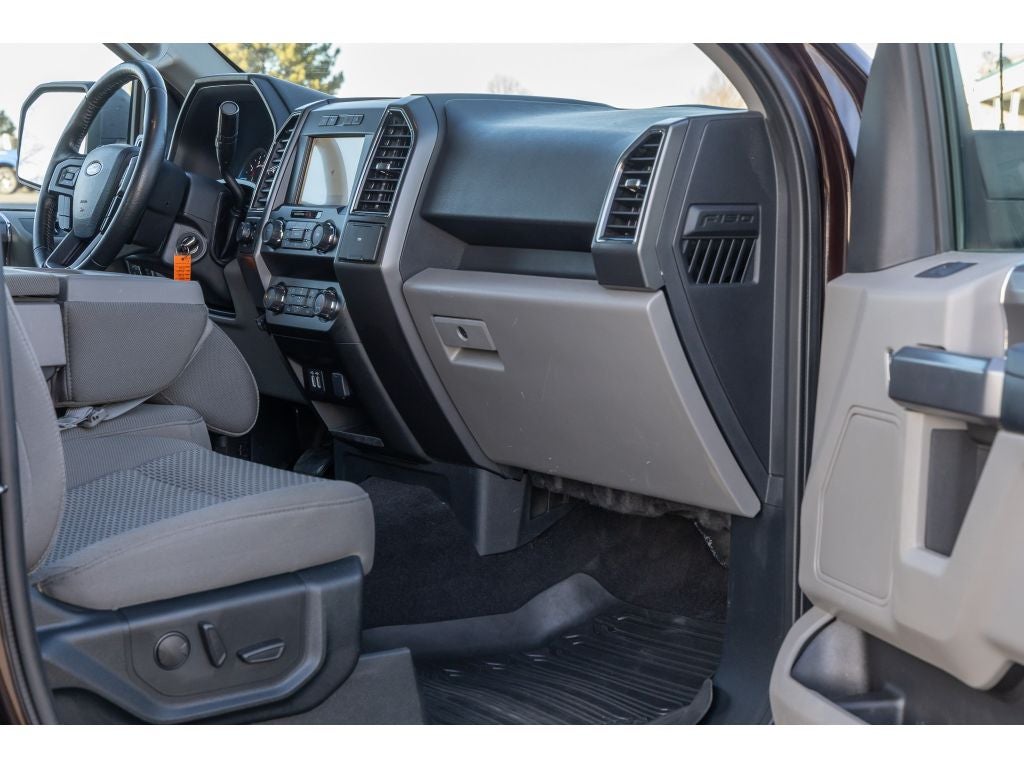 2020 Ford F-150 XLT 5.0 Liter V-8