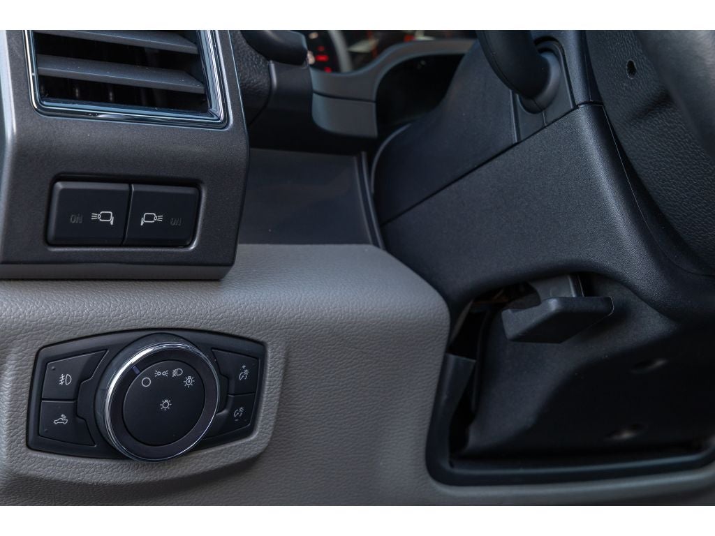 2020 Ford F-150 XLT 5.0 Liter V-8