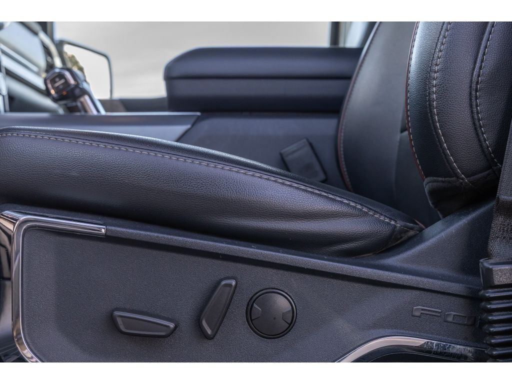 2023 Ford F-150 Lariat 5.0 liter V-8