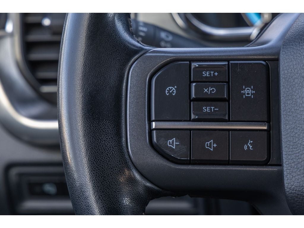 2023 Ford F-150 Lariat 5.0 liter V-8