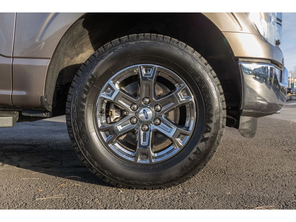 2023 Ford F-150 Lariat 5.0 liter V-8