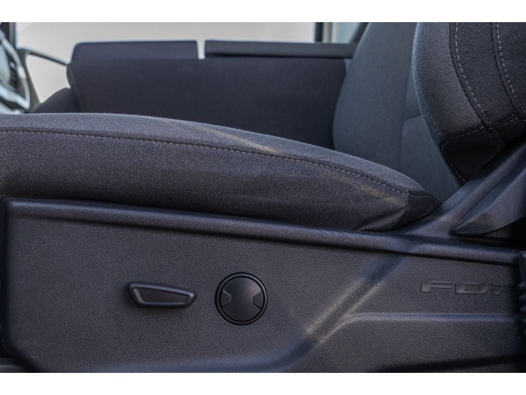 2025 Ford F-150 XLT 5.0 Liter V-8