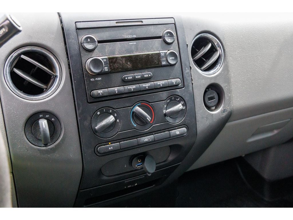 2005 Ford F-150 XLT