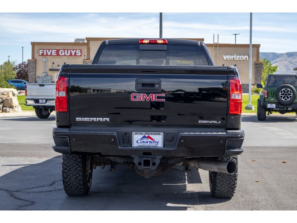 2016 GMC Sierra Denali