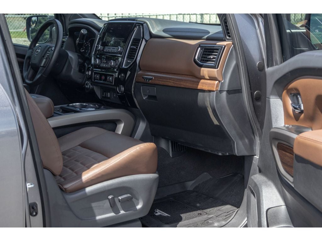 2023 Nissan Titan Platinum Reserve 4x4