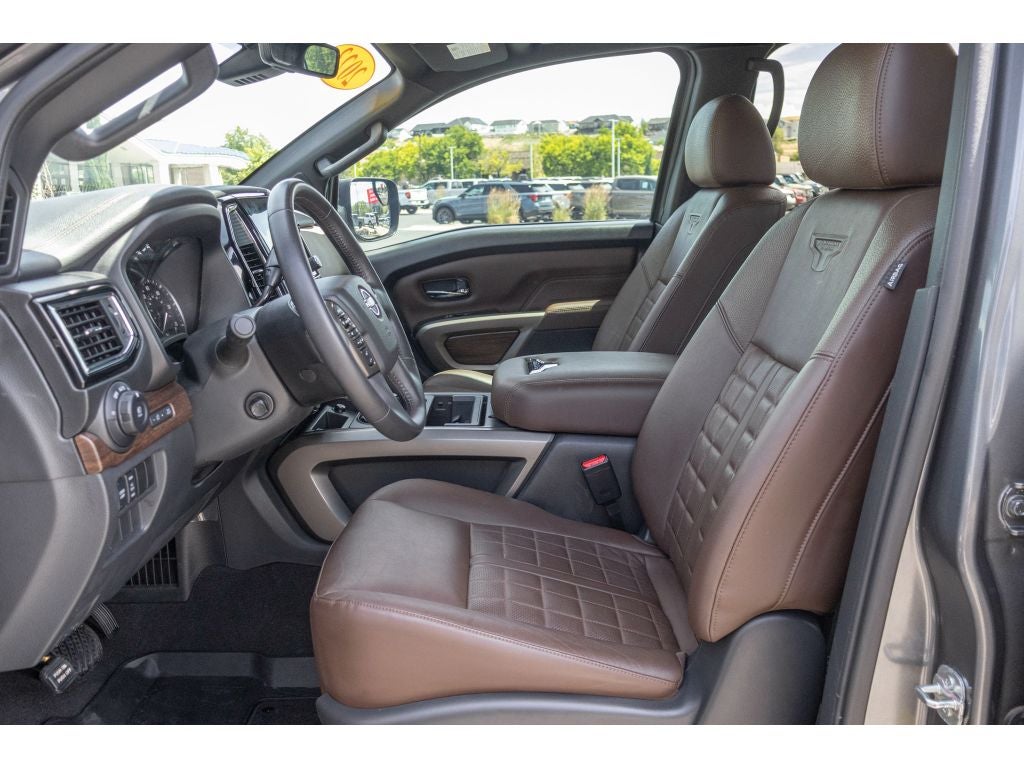 2023 Nissan Titan Platinum Reserve 4x4