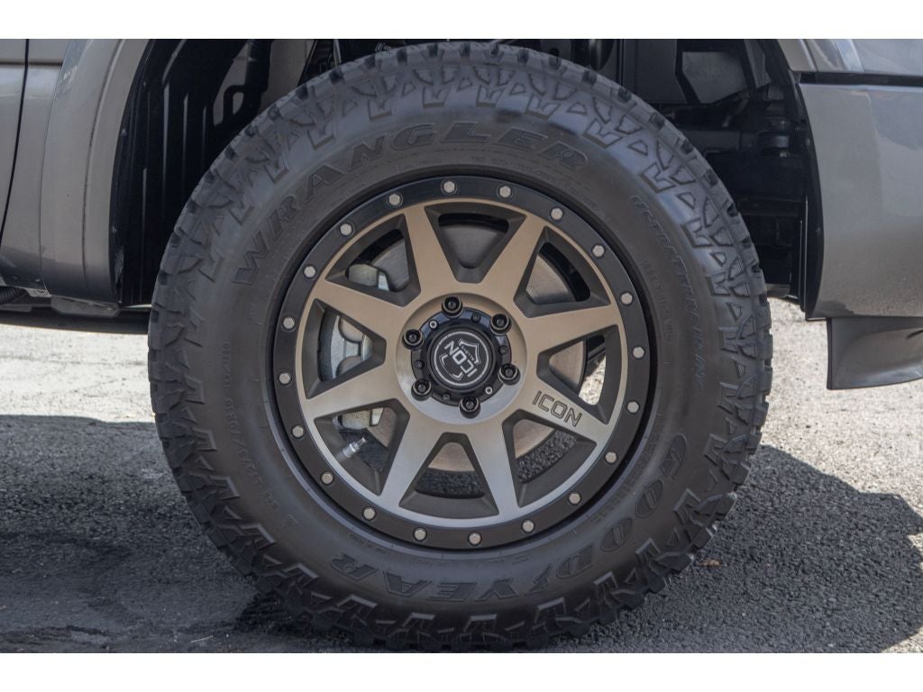 2023 Nissan Titan Platinum Reserve 4x4