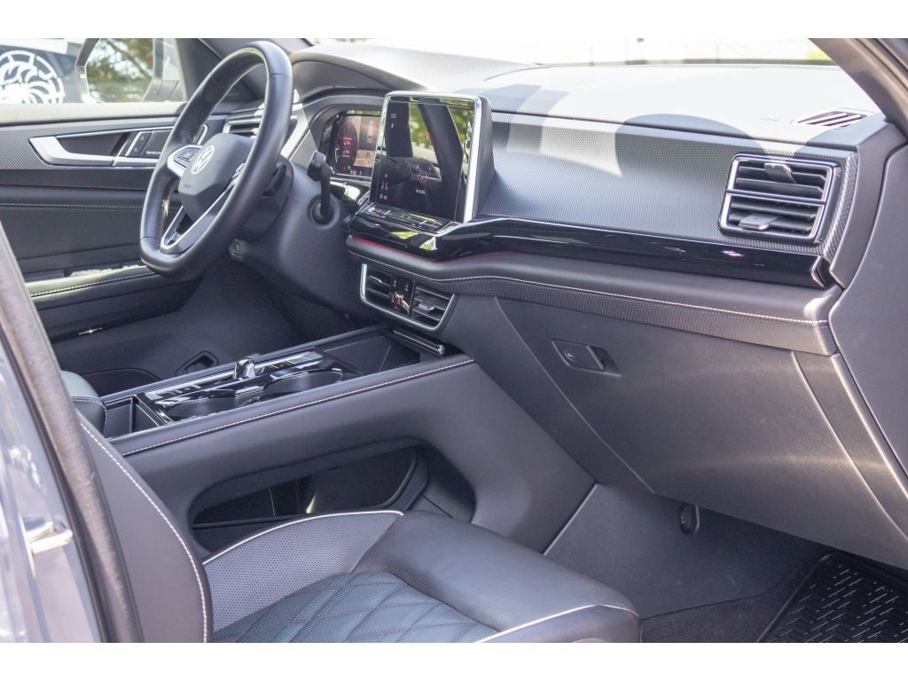 2024 Volkswagen Atlas Cross Sport SEL Premium R-Line 4Motion