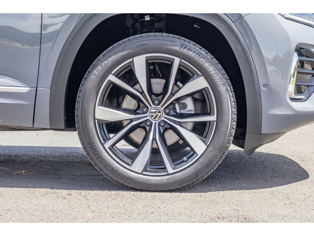 2024 Volkswagen Atlas Cross Sport SEL Premium R-Line 4Motion