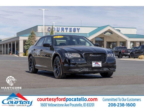 2022 Chrysler 300 Touring