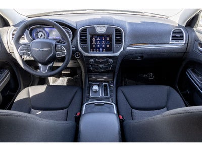 2022 Chrysler 300 Touring