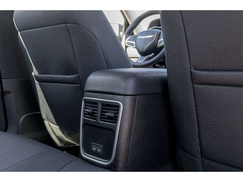 2022 Chrysler 300 Touring