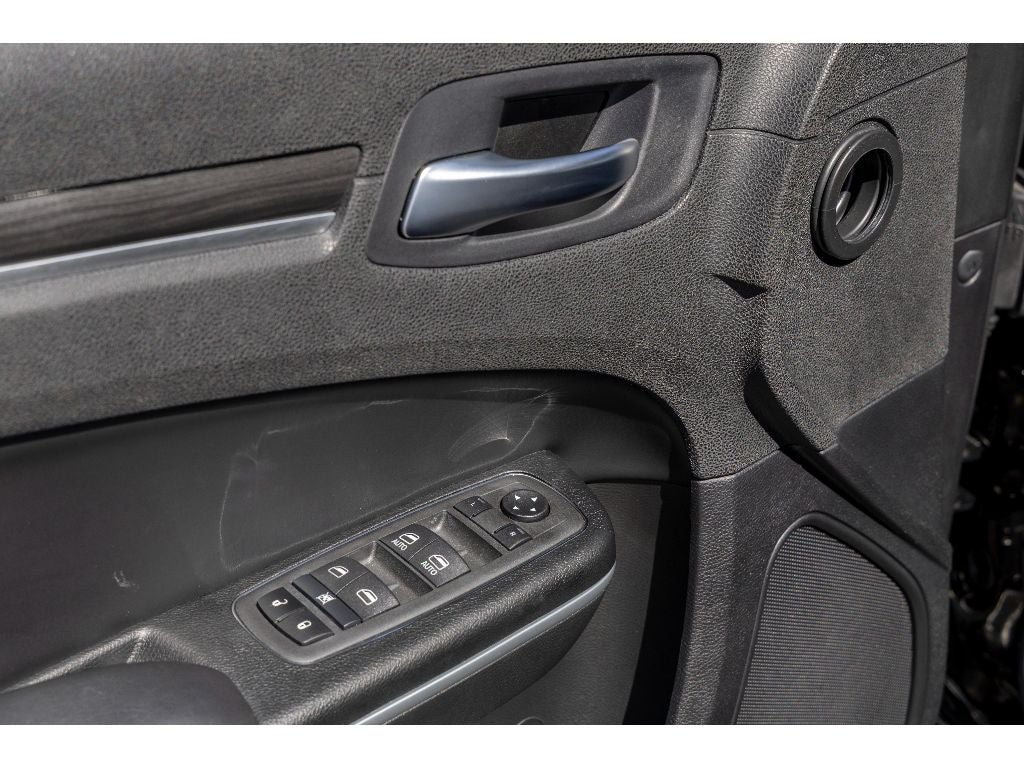 2022 Chrysler 300 Touring