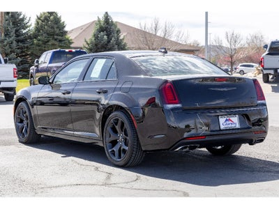 2022 Chrysler 300 Touring