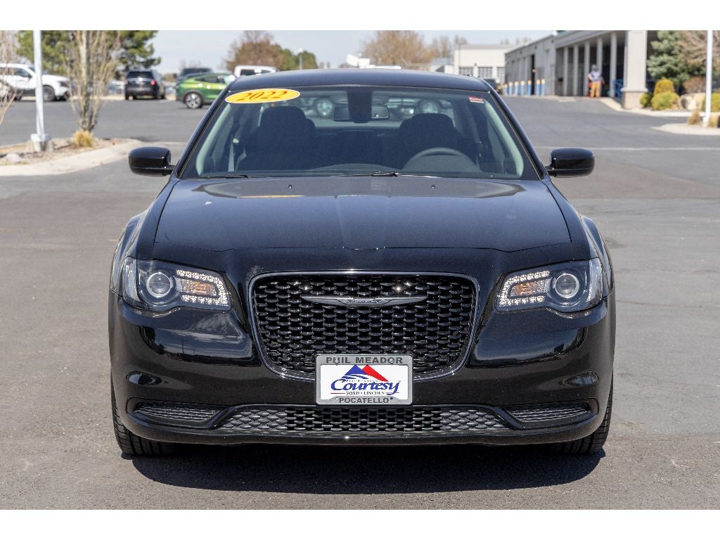 2022 Chrysler 300 Touring