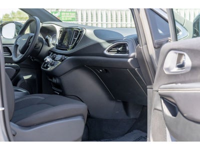 2024 Chrysler Pacifica Touring