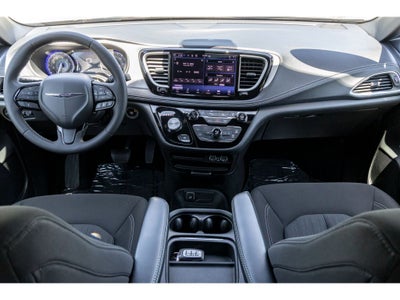 2024 Chrysler Pacifica Touring