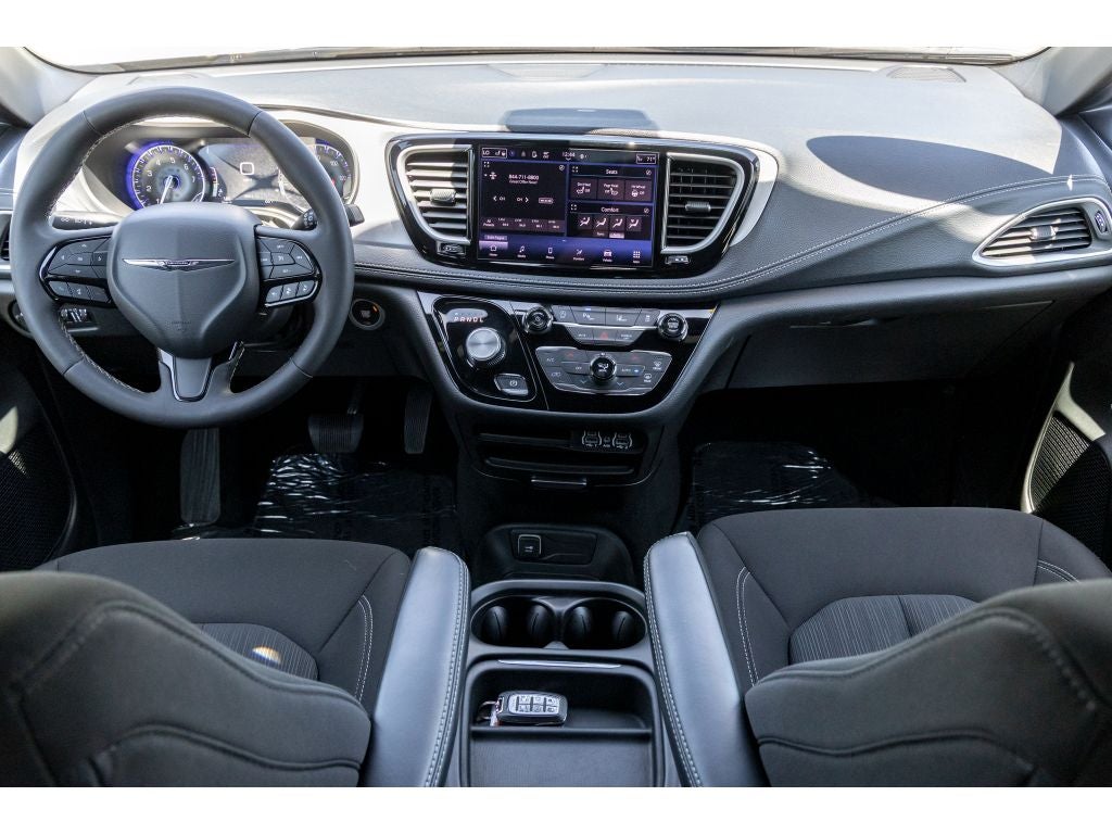 2024 Chrysler Pacifica Touring